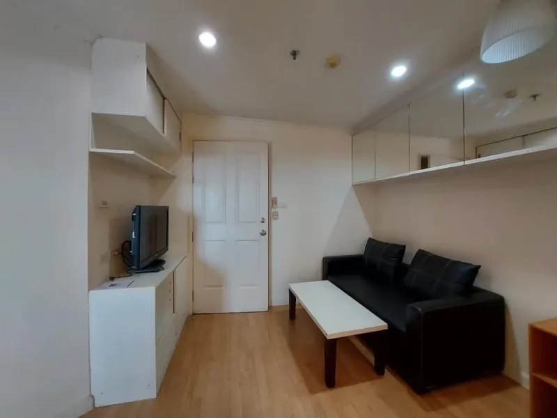 ให้เช่า ลุมพินี พาร์ค ปิ่นเกล้า ชั้น 18 ห้องสวย Built in แต่งครบ น่าอยู่ จองเลย ห้ามพลาด ด่วนๆ