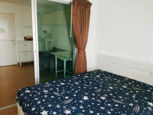For rent, Den Viphavadi, nice room, 8th floor, comes with furniture and electrical appliances. Price is affordable. Hurry up to reserve.