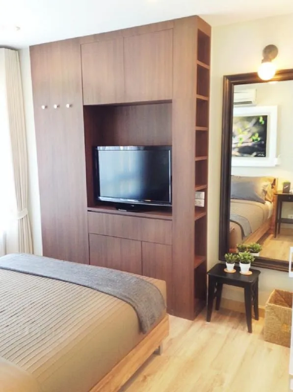 Condo for sale and rent, Sukhumvit Plus, nicely decorated room, fully furnished, hurry to become the owner