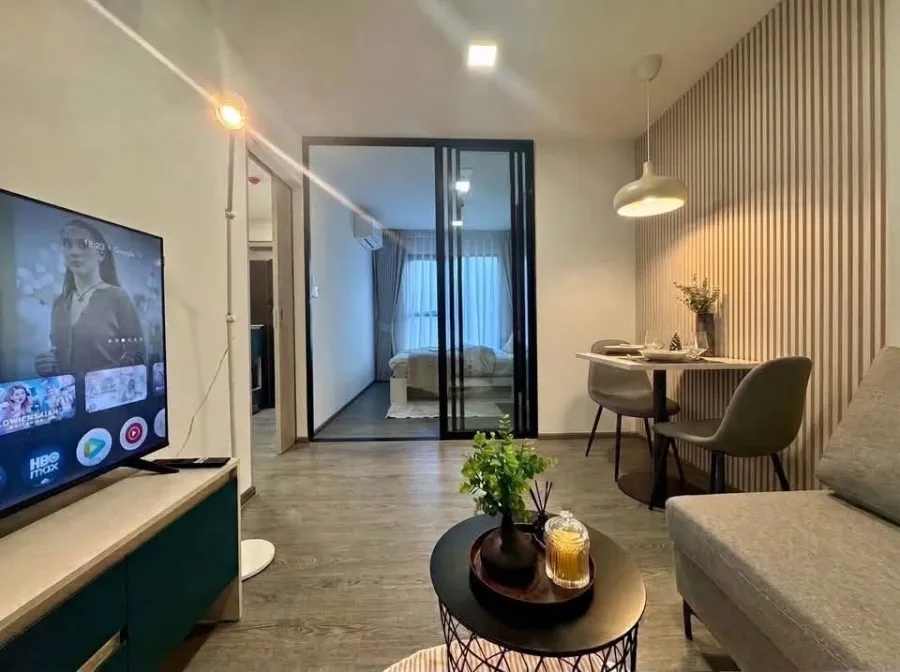For rent: Kave Wonderland 1-bedroom apartment. Minimalist style decor, fully furnished, great location. Book now!
