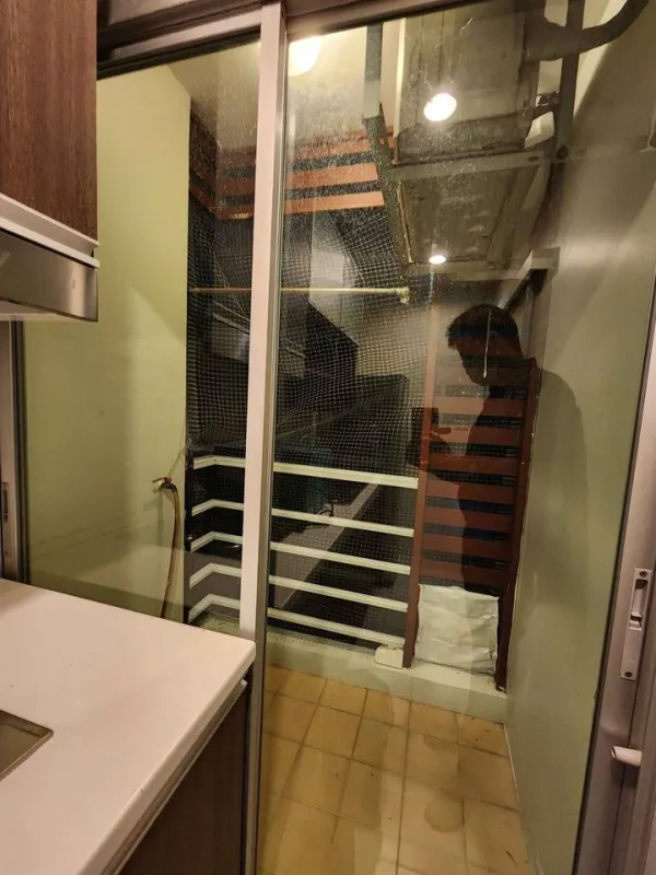 ขาย ให้เช่า เอเทรี่ยม พหลฯ-สุทธิสาร ห้องมุมวิวสระน้ำ ชั้นบนสุดเฟอร์นิเจอร์อย่างดี จองก่อนอยู่ก่อนเลย