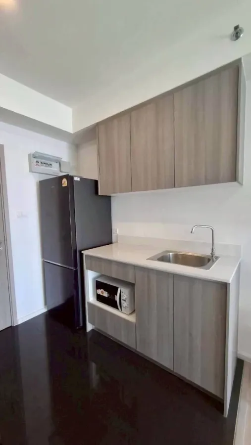 For sale or rent immediately! A Space Mega condo, with partitioned rooms and clearly defined zones. Own it today! Don't delay!
