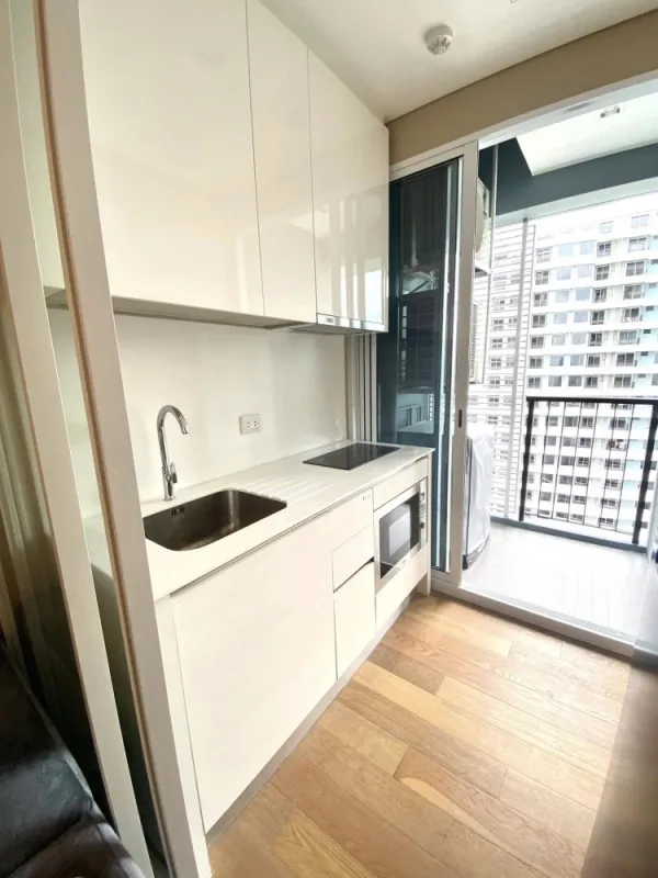 ให้เช่า คอนโด The Saint Residences ชั้น 39 วิวสวยสุดๆ ห้องตกแต่ง Buit-In หรูหรา รีบจับจองเลย
