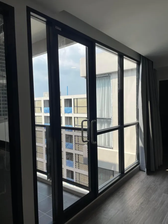 For sale: Flexi Sathorn - Charoen Nakhon, 2 bedrooms, fully furnished, good price, reserve first and get in first.