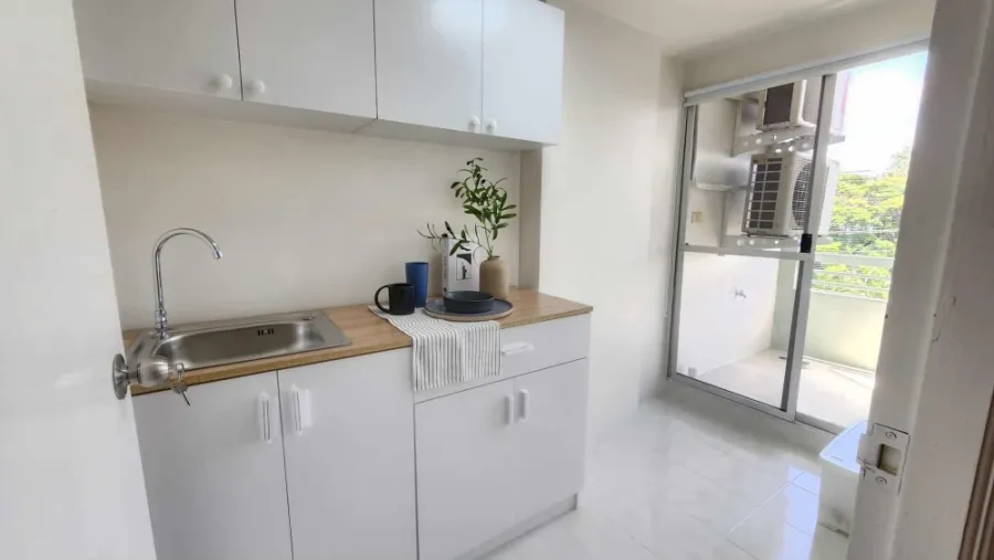 For sale: Lumpini Center Nawamin, decorated in a luxurious modern style (pictured). Fully furnished, like getting a new condo. Condo in the heart of t