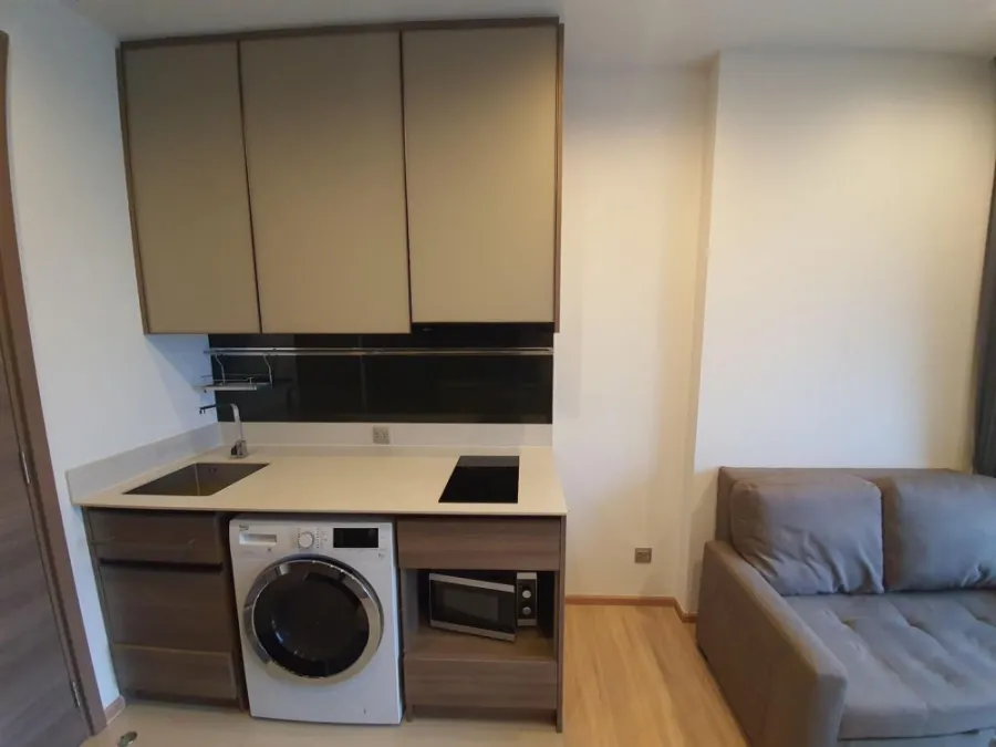 For rent, The Line Phahon-Pradipat, 28th floor, beautiful room, luxurious decoration, complete, very livable, book now, don't wait.