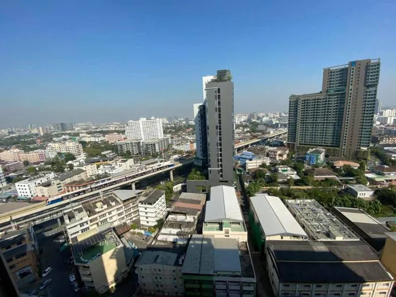 For rent, Lumpini Place Ratchayothin, 20th floor, corner room, beautiful view, facing north, good wind, fully furnished. ready to move in