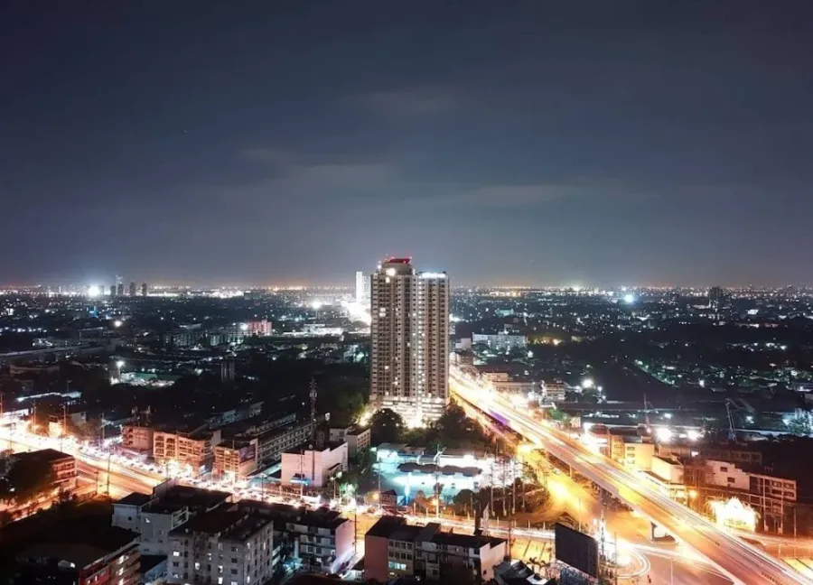 For rent: Lumpini Ville Chaengwatthana Pakkret, 20th floor unit with beautiful, unblocked view. Convenient location. Don't miss out!