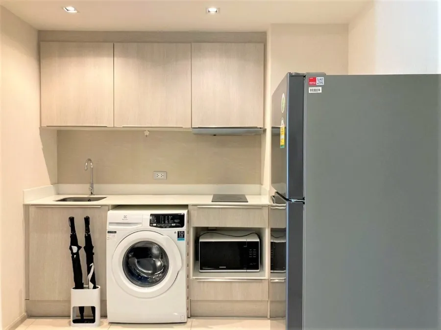 For rent!! Condo Vtara Sukhumvit 36, 8th floor, condo, good location, convenient travel, affordable price, don't miss it!!