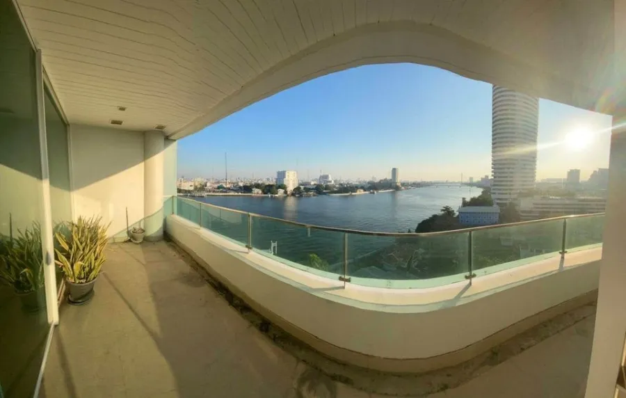 Urgent sale, My Resort @ River, large room, 30th floor, river view, comes with a special price, hurry and reserve.