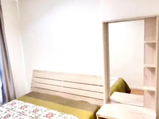 For rent: Lumpini Nawamin Sri Burapha, balcony, view of shady trees, cool. There is a good built-in wardrobe. Urgent.