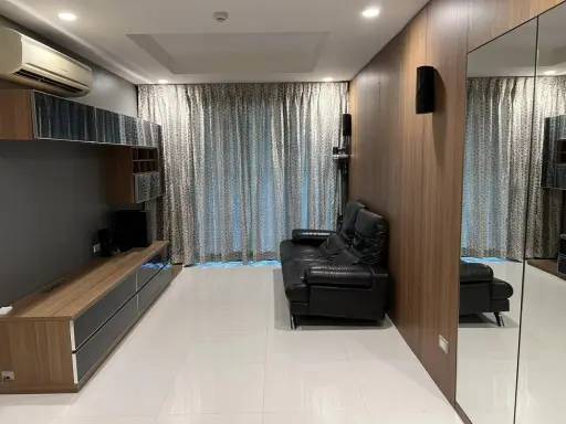 ขาย ให้เช่า Voque สุขุมวิท 31 ชั้นบนสุด ห้องกว้างขวาง ส่วนกลางจัดเต็ม ไม่จองพลาดมาก images