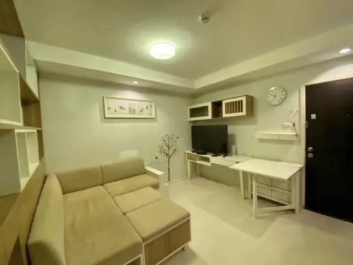 For sale: The Log 3 Sukhumvit 101/1, Building L, 5th floor, studio room with full storage space. Hurry and reserve before you miss out.