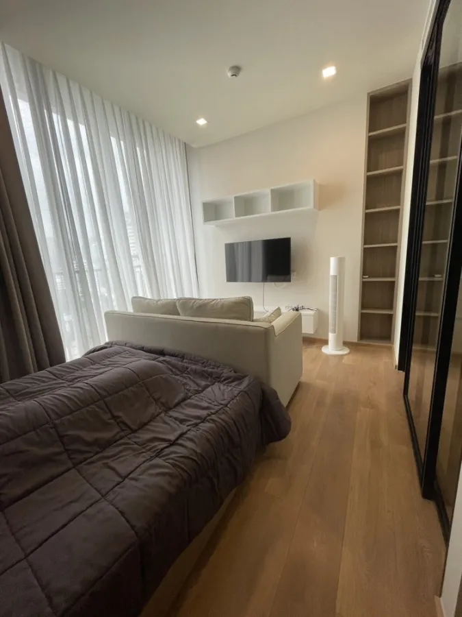 Condo for rent, Noble Around Sukhumvit 33, well proportioned room. Fully furnished, don't miss it!!