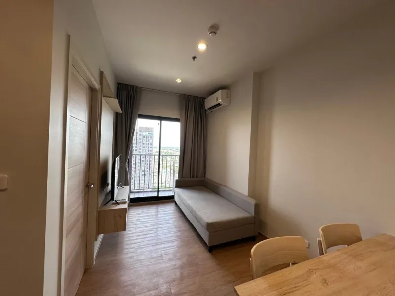 ปล่อยเช่าห้องคอนโด Common TU ห้อง 1 Bedroom ชั้น 27 วิวสวย วิวระเบียงหันไปทางถนนพหลโยธิน เฟอร์นิเจอร์และเครื่องใช้ไฟฟ้าครบ จองเลย