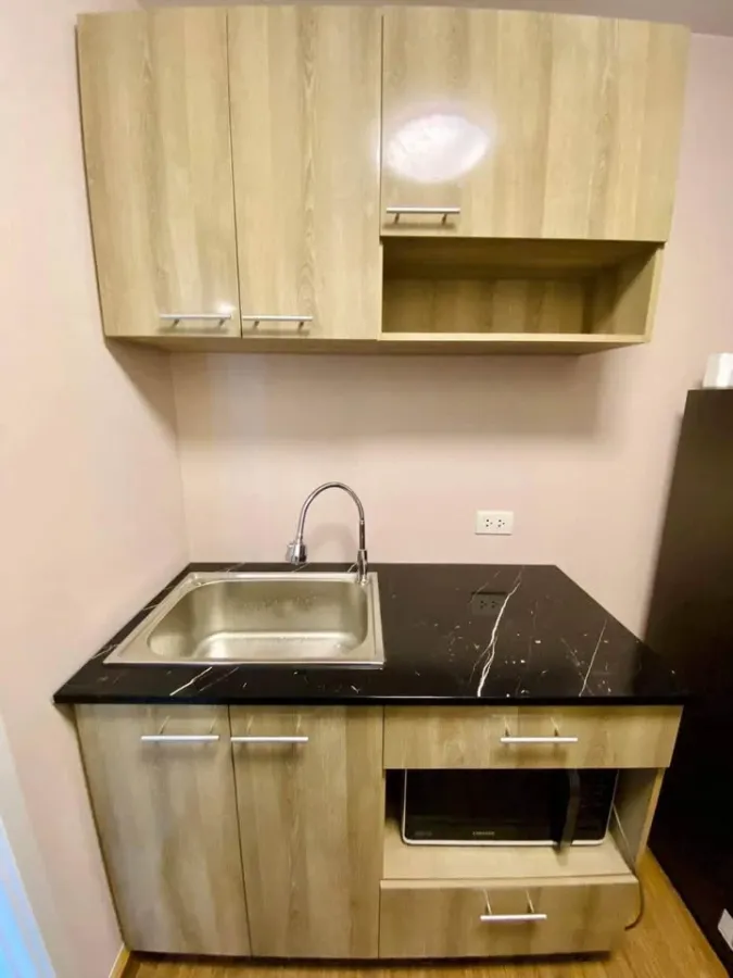 Plum Condo Phaholyothin 89 for sale. High floor, unobstructed view, good ventilation. Clean and in good condition, ready to move in.