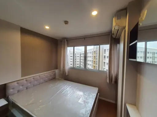 For rent, Lumpini Condo Town Ramintra-Lat Pla Khao, nice room, fully furnished. If interested, reserve now. Urgent.