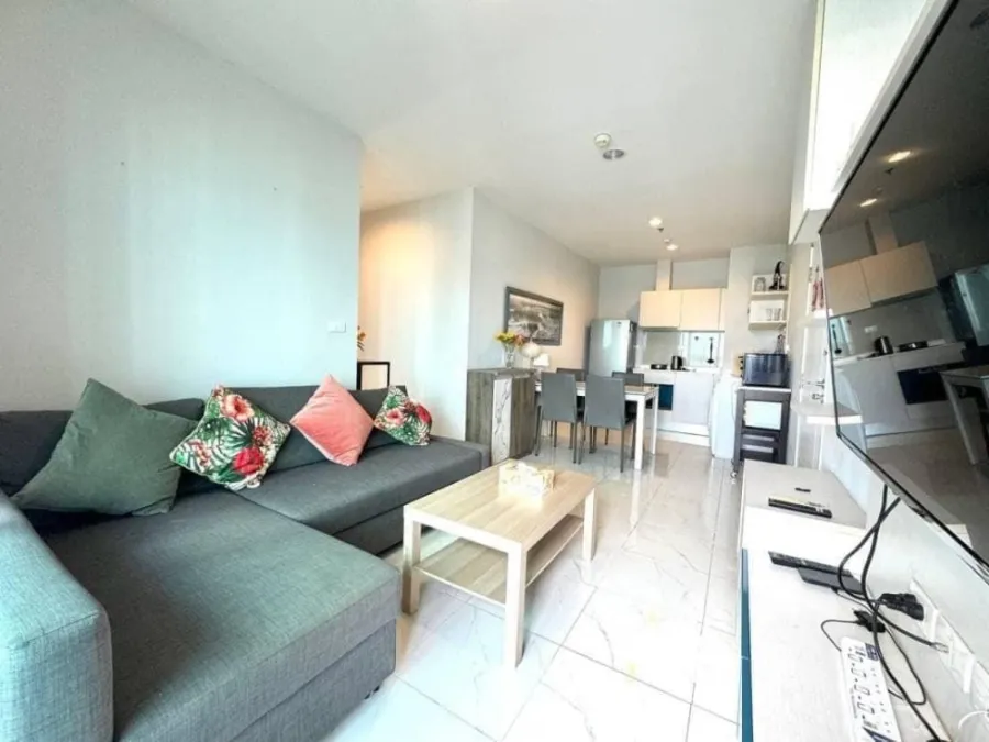 For rent, Centric Sea (Pattaya Central), 23rd floor, very high, stunning sea view, fully decorated, ready to move in.