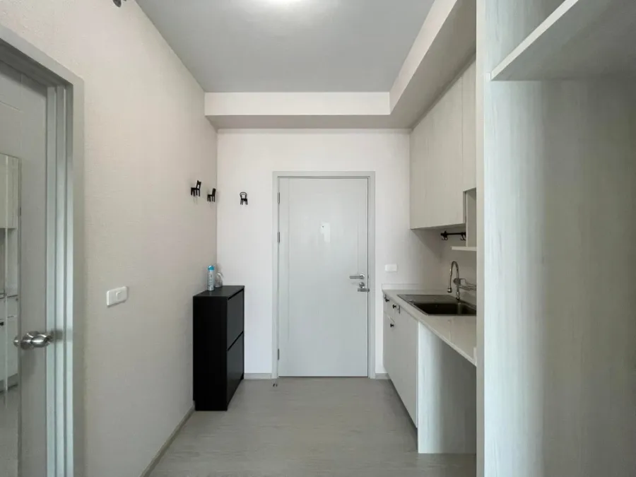 Urgent sale, Condo Chapter One Shine, Bang Pho, Studio room, ready to move in, free furniture, great price, hurry and book now!!