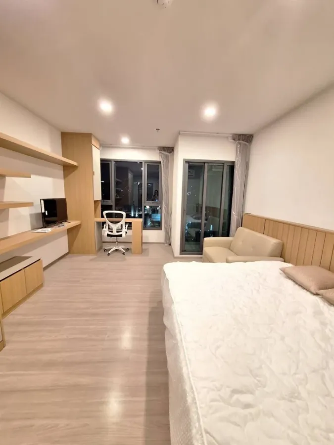 For rent ASPIRE สุขุมวิท - พระราม 4 ชั้น 16 วิวสระว่ายน้ำ ทำเลเริ่ดเวอร์ น่าจองสุดๆ