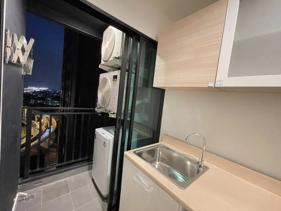 Condo for rent at Terra Residence Phase 1. The unit is partitioned into separate, clearly defined zones. Amazing price! Book now, don't wait!