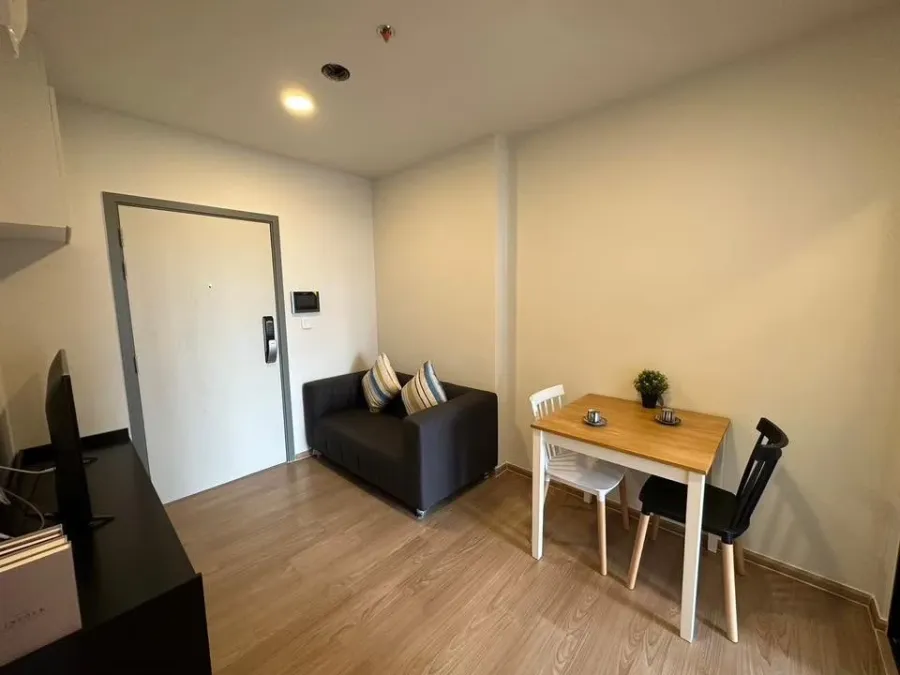 For rent: Chewathai Pinklao, 12th floor, with view of Rama VIII Bridge. Fully furnished. Don't miss out!