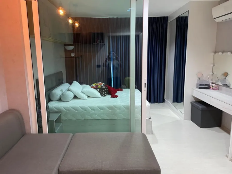 For sale, rent, Aspire Erawan, white telephone room, comfortable bed. Fully furnished + electrical appliances, high view, book now.