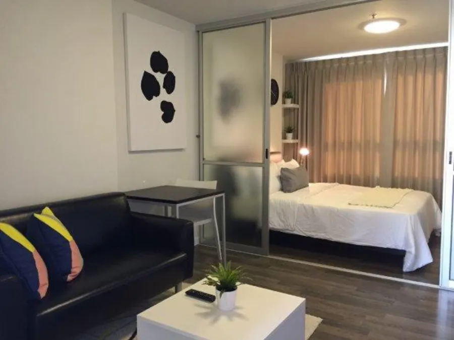 Sell ​​Condo DBura Phran Nok project, fully furnished room Nice, clean white tone Hurry up to reserve and own it.