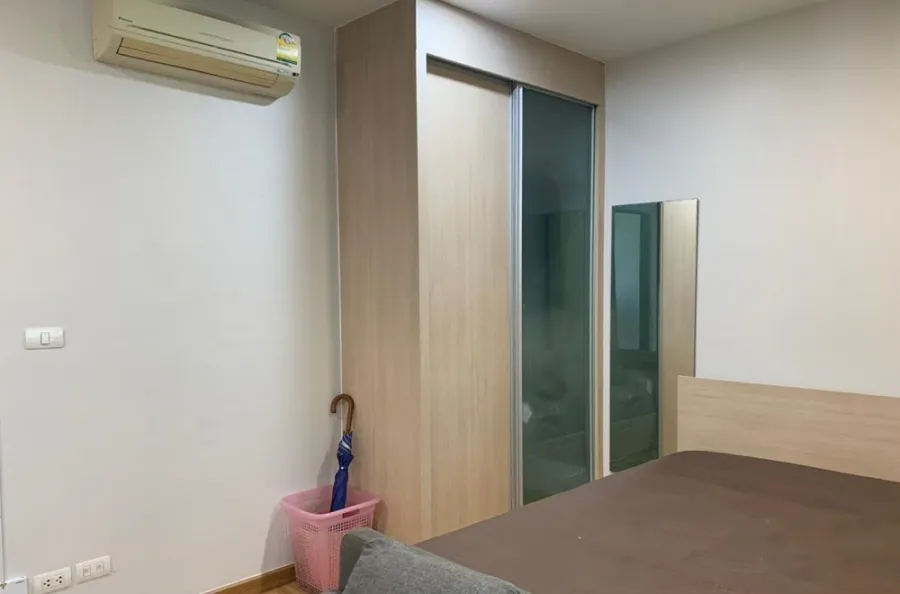 Condo for rent, Ideo Ratchada-Huay Kwang, fully furnished. Ready to move in. Golden location. Don't miss it!!