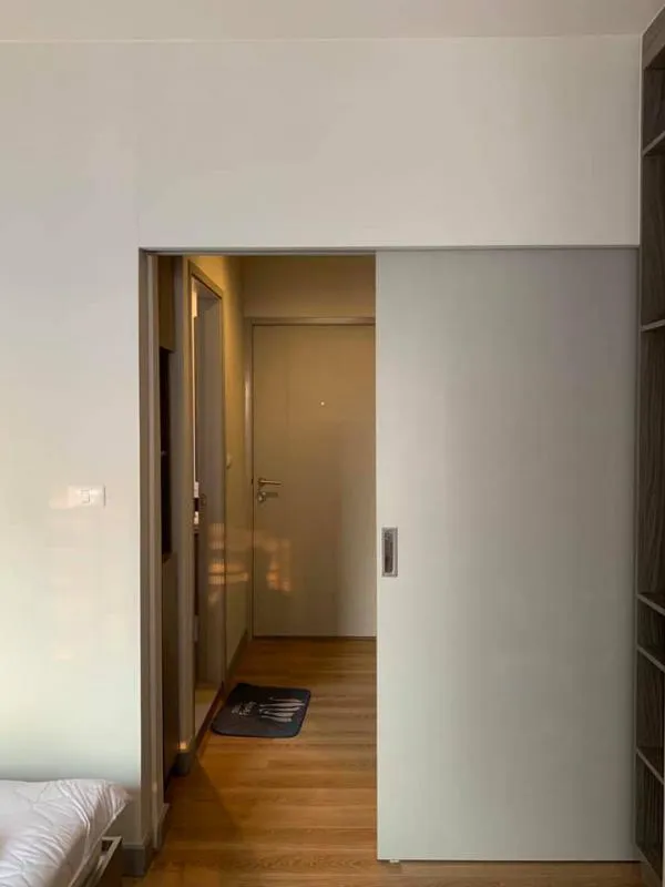 For rent Chapter One Midtown Ladprao24 has everything in it, near the train station, near the shopping center. Urgent today!!