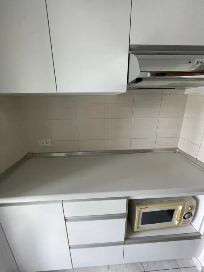 For rent, Lumpini Place Rama 9-Ratchada, very beautiful view, spacious room, not cramped, fully furnished, hurry and reserve before you miss out.