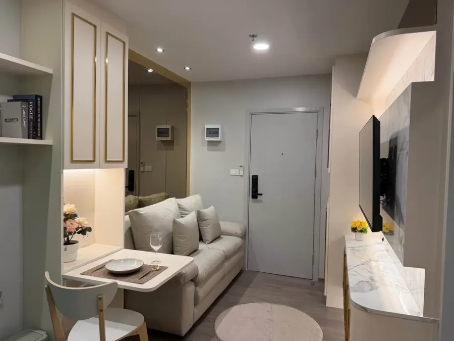 ให้เช่า Regent Home Wuttakat ห้องแต่งสวยเรียบหรูดูแพง บิ้วอินเฟอร์นิเจอร์ไม้แท้อย่างดี จองด่วน