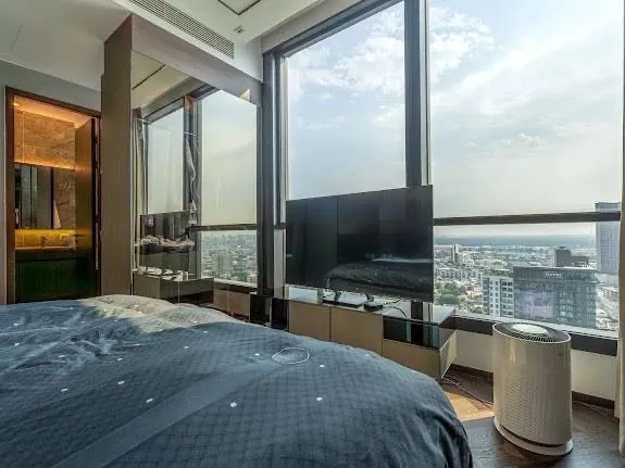 ขาย ดิ เอส สุขุมวิท 36 ชั้น 26 นสูง ห้องนั่งเล่นวิวแม่น้ำเจ้าพระยา ห้องนอนวิวเมือง จองเลย ห้ามพลาด