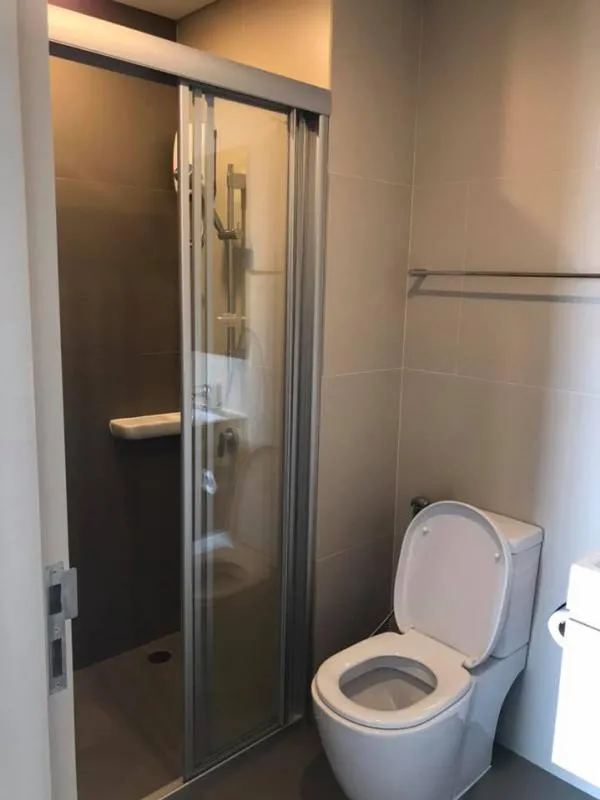 Lumpini Suite for rent, Phetchaburi-Makkasan, 1 bed, big screen TV, lie down and watch netflix chilling, don't let it slip away.