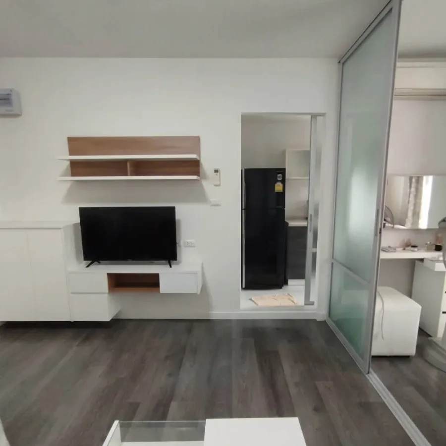 For rent: D Condo Campus Resort Bangsean, 7th floor unit, fully furnished, pool view. Don't miss out!