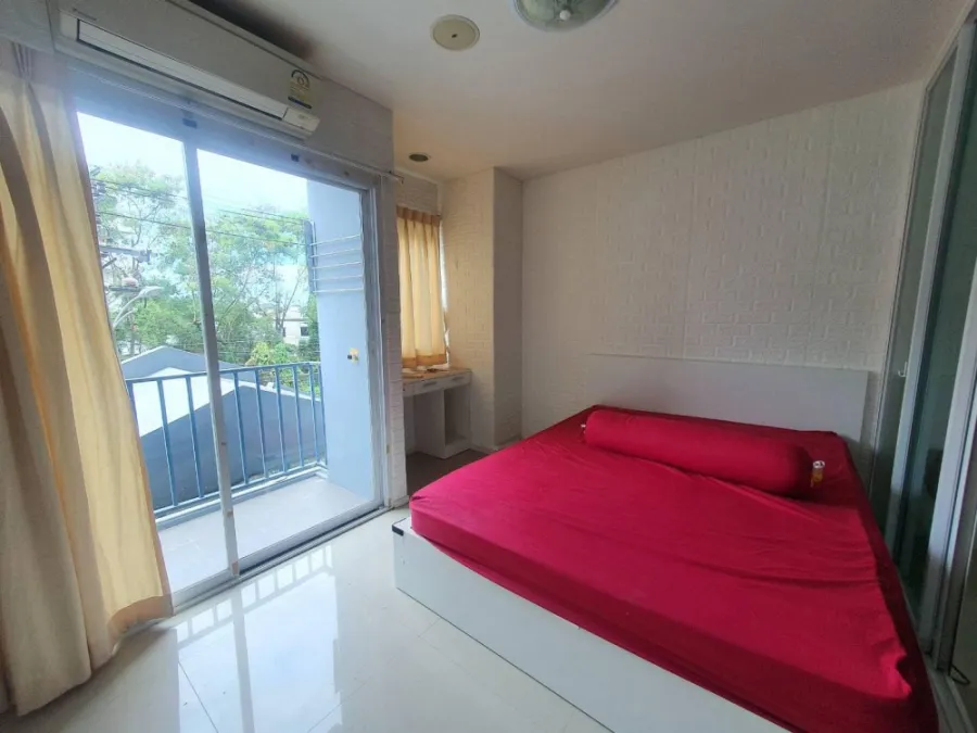 Sell ​​/ rent Kensington Bearing, beautiful location, very good price. Ready to move in. Hurry up to reserve!