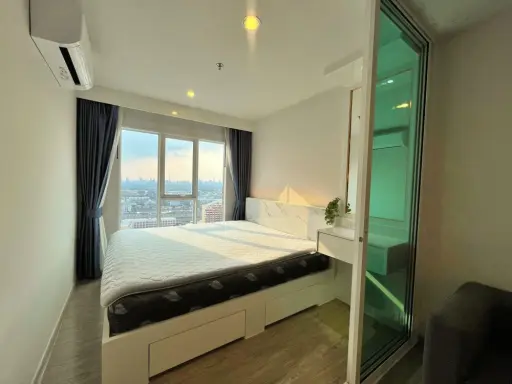For rent: Regent Home Bangna, high floor unit, fully furnished. Book now!
