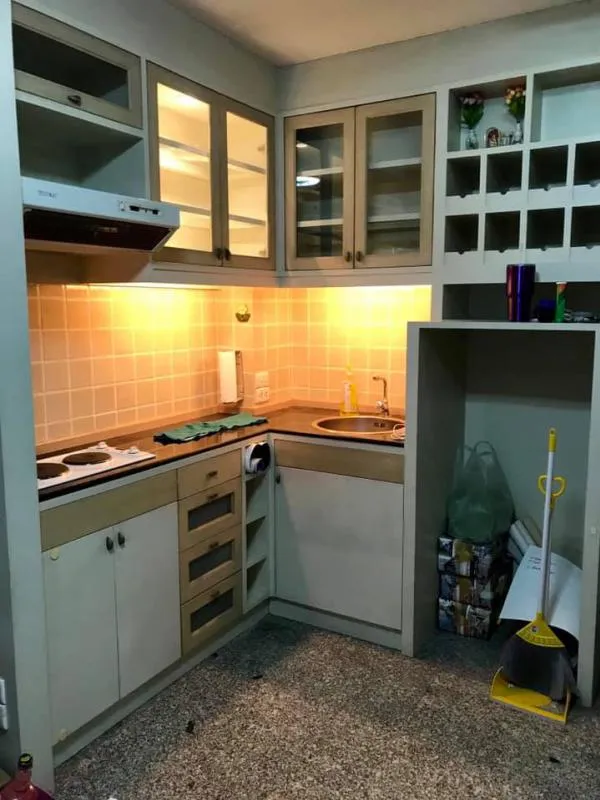 For rent, Century Park Condo, quiet, peaceful, relaxing walk down near There are plenty of food for rent!!
