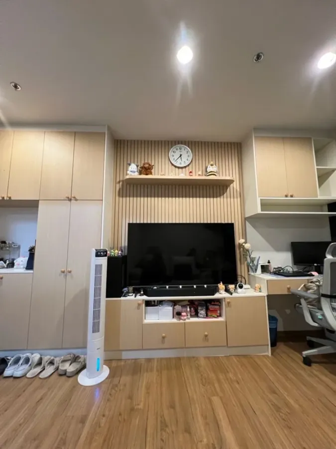 For rent: The Line Vibe, a lovely room, fully furnished. Reserve now, don't delay, hurry!