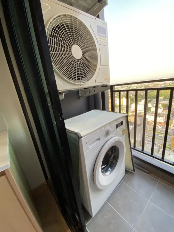 Terra residence for rent, corner room with privacy, decorated in a controlled tone, comes with complete amenities, don't miss it.