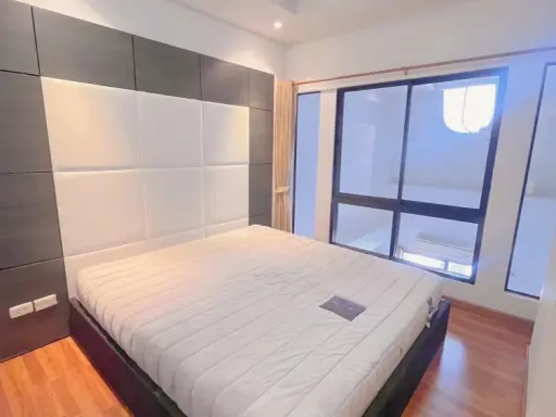 For rent: Champs Elysees Tiwanon, a lovely apartment fully furnished in a great location with convenient transportation. Book now!