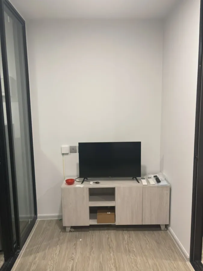 For rent: KAVE SEED KASET, a well-partitioned room with perfectly divided zones. Amazing price! Book today! Don't miss out!