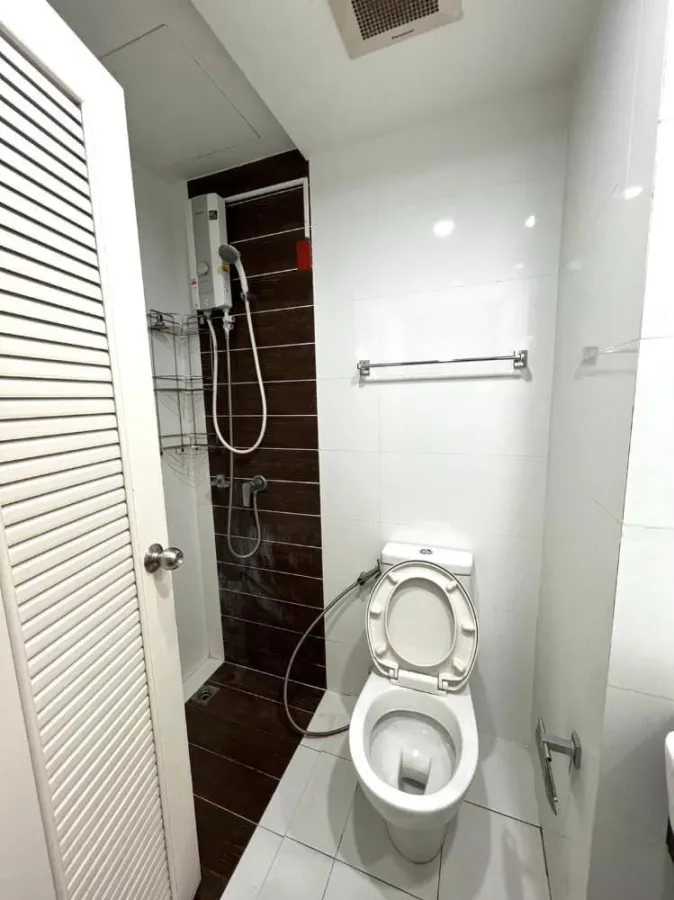 For rent: A Space Bangna, high floor, separated room. Decorate the room comfortably. I'm already comfortable. If you don't reserve, you'll miss a lot.