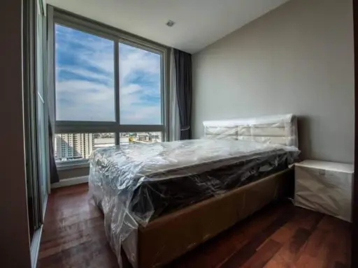 Urgent sale, The Metropolis Condo, 17th floor, high view, affordable price. Built-in furniture Buy now, don't wait. images