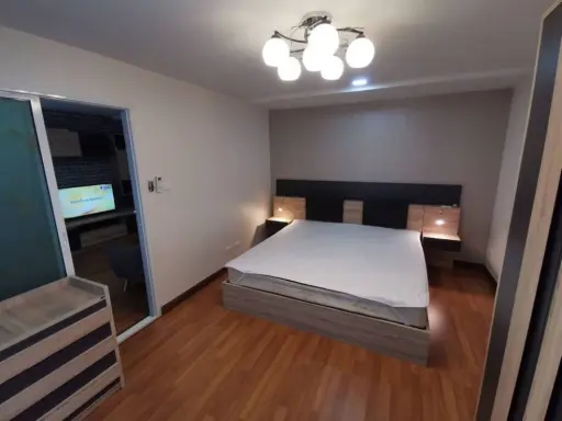 For rent Regent Orchid Talat Phlu, super large room. Get a view over the pool. Must hit it.
