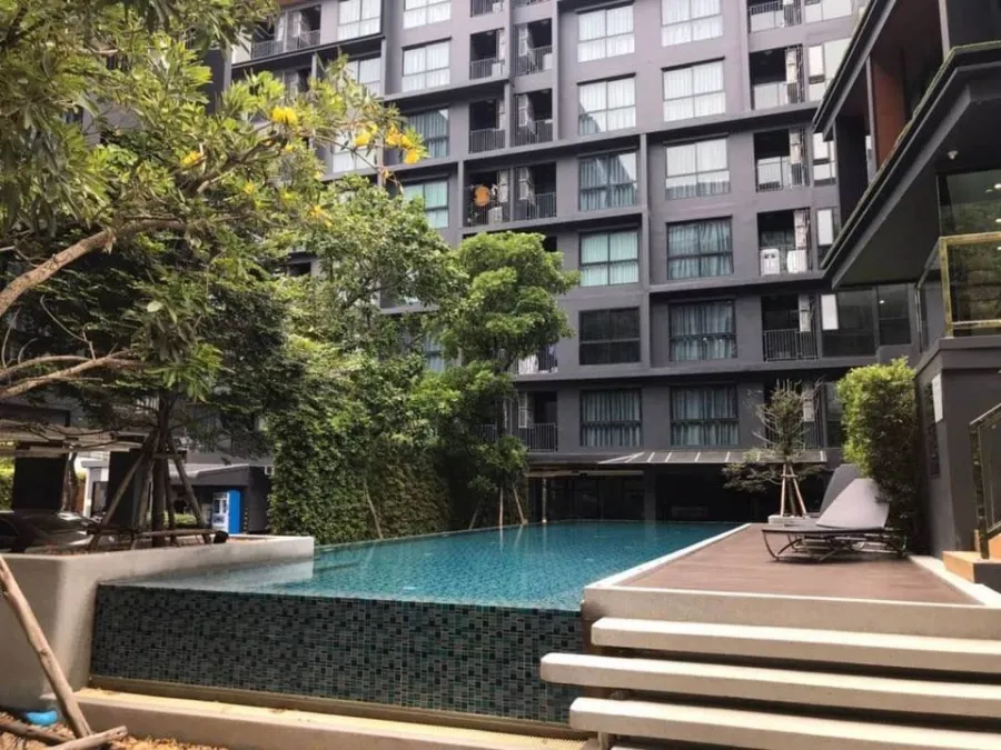 For rent, The Excel Groove Lasalle 52, open terrace, pool view, electrical appliances and fully furnished, book now, don't miss it.