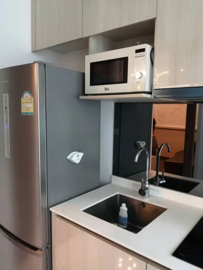 ขาย Q Asoke ชั้น 10 วิวสระว่ายน้ำ พร้อมเฟอร์ฯ build-in ทั้งหมด ห้องสะอาดมาก สนใจจองเลยจ้า