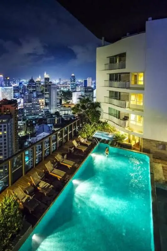 For rent, Urbana Langsuan Condo, beautifully decorated room Fully furnished. Book now.