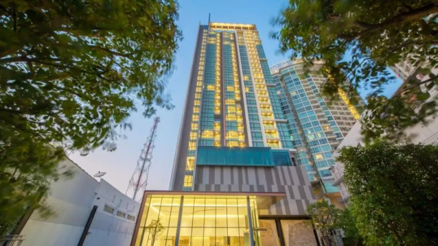 Condo for sale/rent, The Room Sukhumvit 69, next to bts Phra Khanong, beautiful room, pool view, ready to move in. Book now, don't miss it!