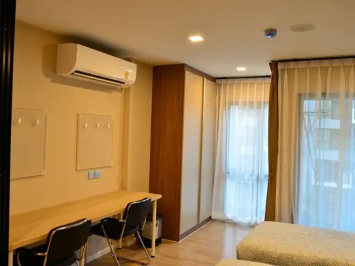 ห้องดี น่าอยู่มาแล้วจ้า ให้เช่า Kave Town Space ติดวอลทั้งห้อง ได้วิวสระสวยๆ ให้ไว จองก่อนได้จ้า